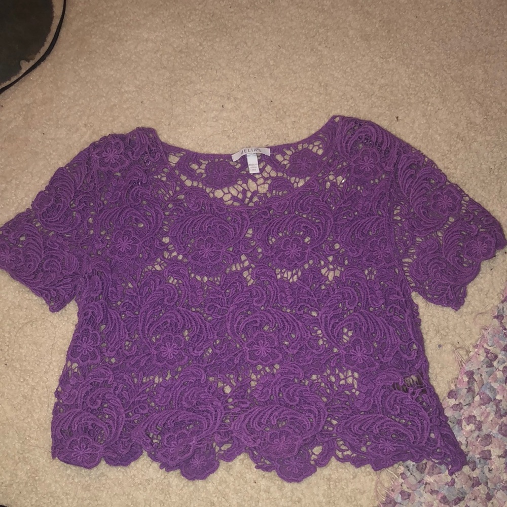 Delia’s lace crop top